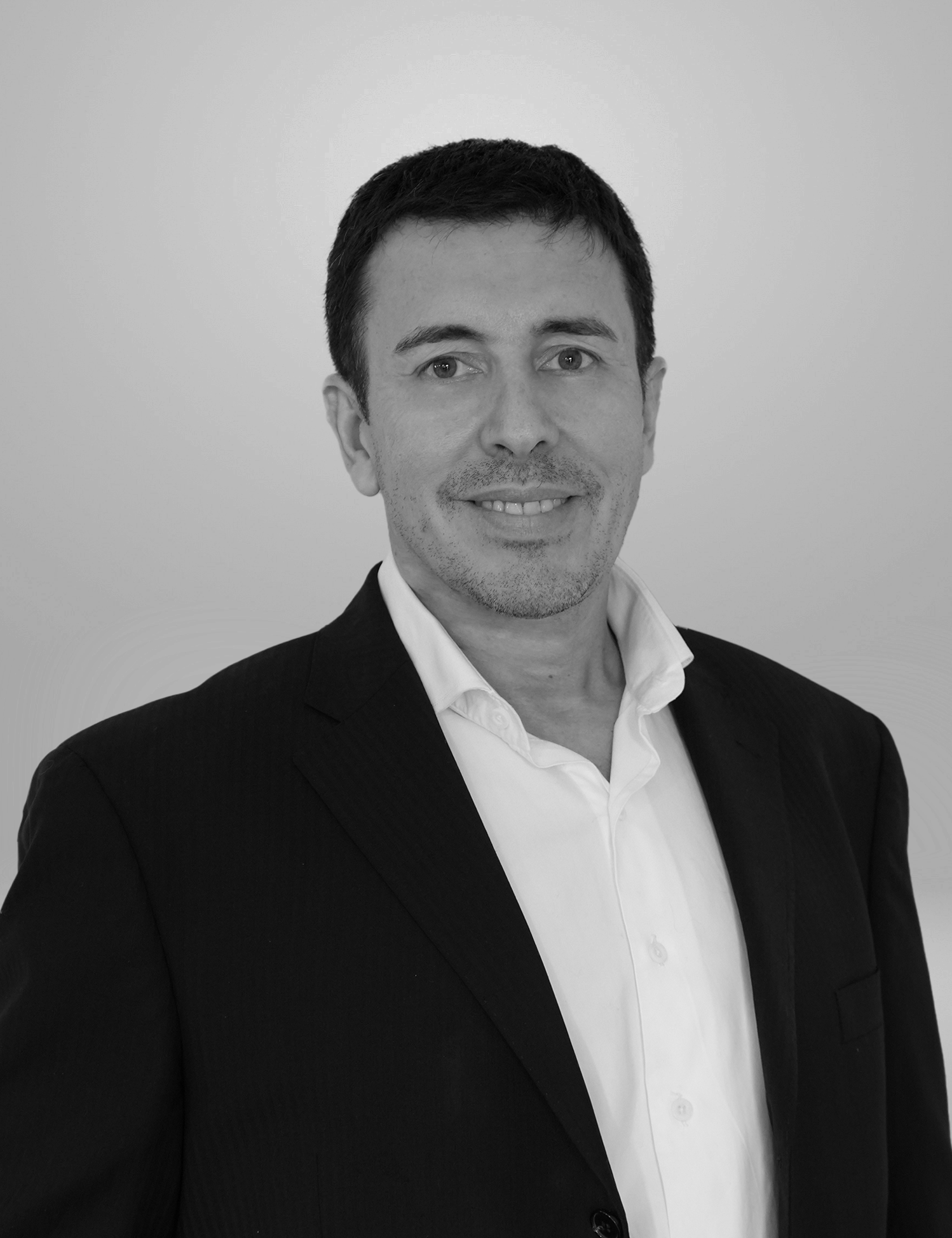 HERNAN LUCERO